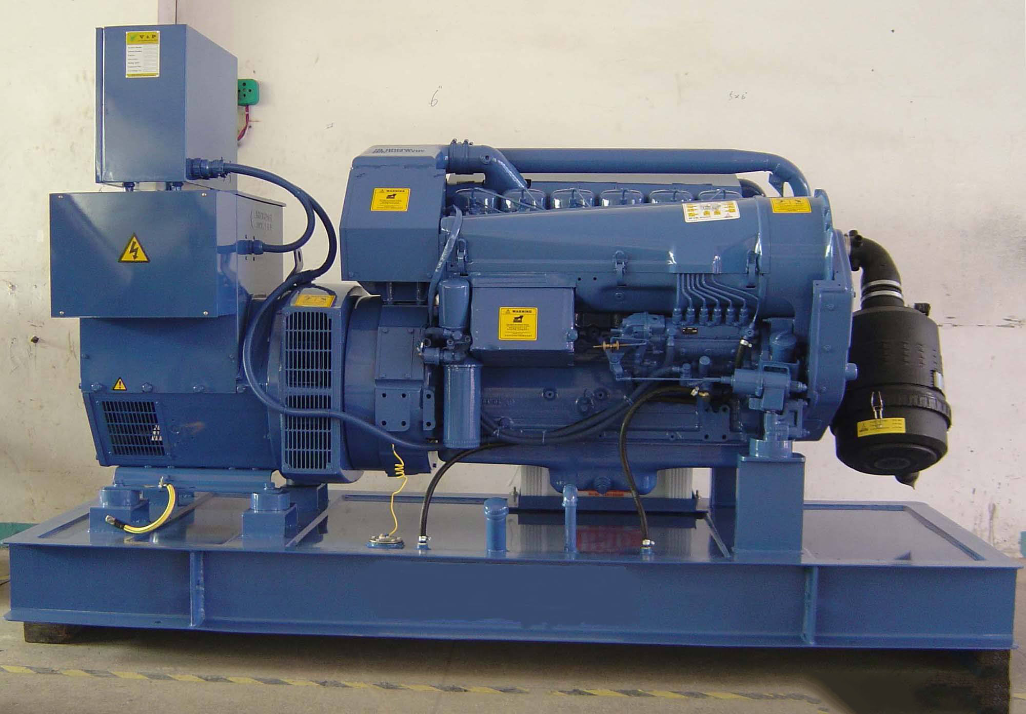 陆丰汽油发电机组冬季启动前，电瓶需要做哪些检查和维护？