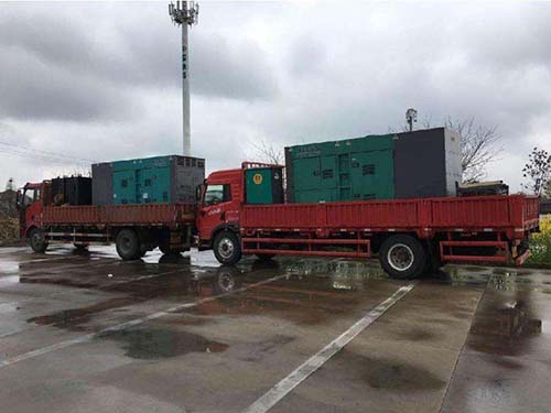 陆丰涂抹密封胶后，需要等待多长时间才能安装水冷式机油散热器密封件？